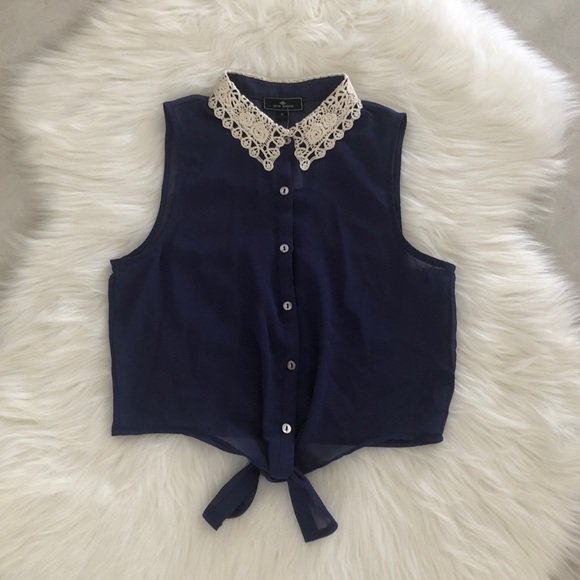 💥SOLD💥 Sheer Navy Blouse w/ Crochet Collar, SM - Picture 4 of 5